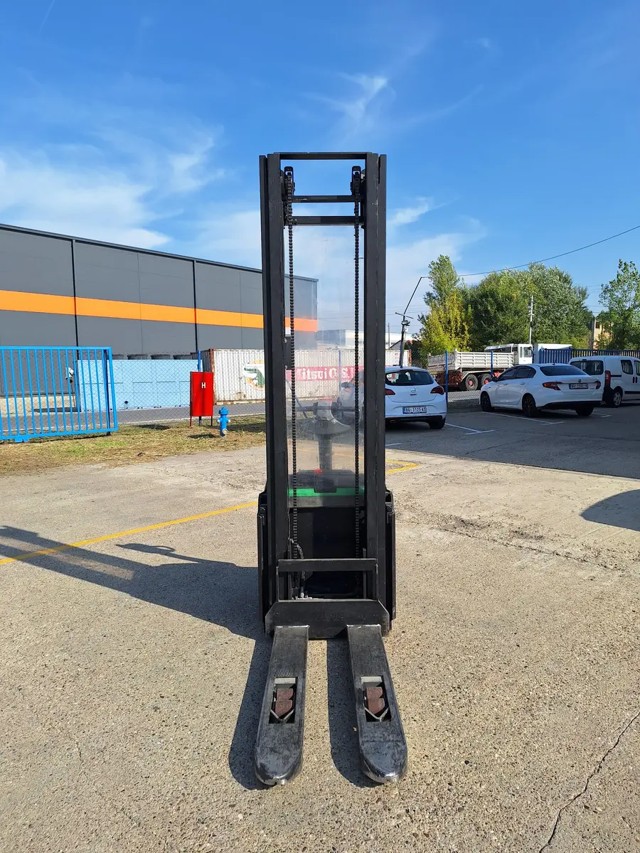 None Cesab • S214, godište 2015 • 6