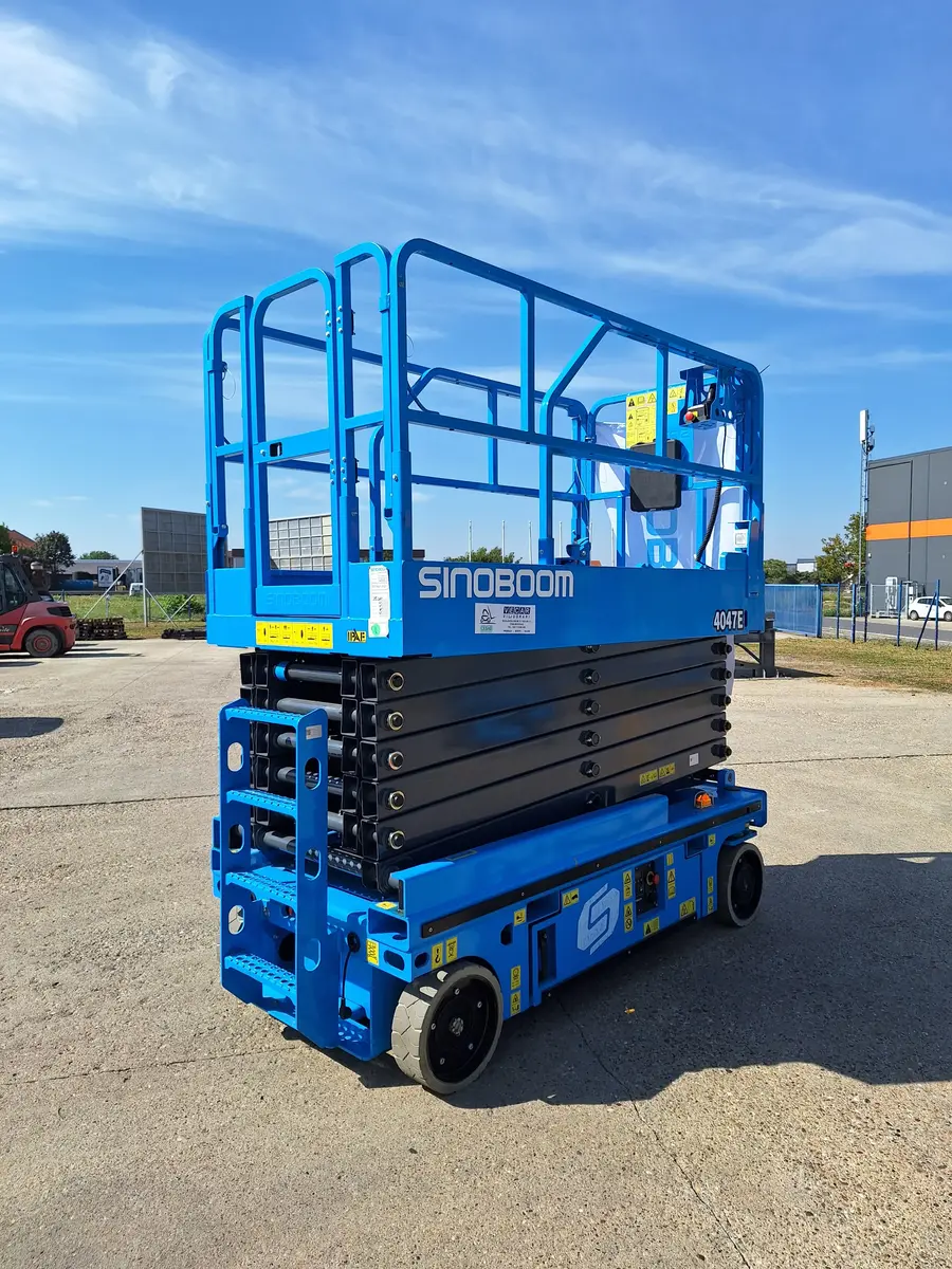 Makazasta platforma Sinoboom • 4047E, godište 2024 • 2
