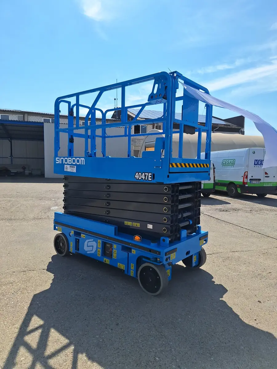 Makazasta platforma Sinoboom • 4047E, godište 2024 • 7
