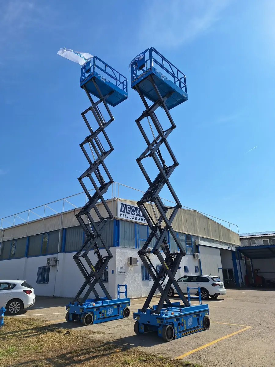 Makazasta platforma Sinoboom • 4047E, godište 2024 • 10