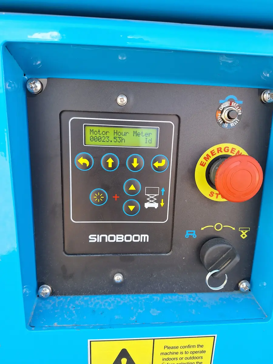 Makazasta platforma Sinoboom • 4047E, godište 2024 • 15