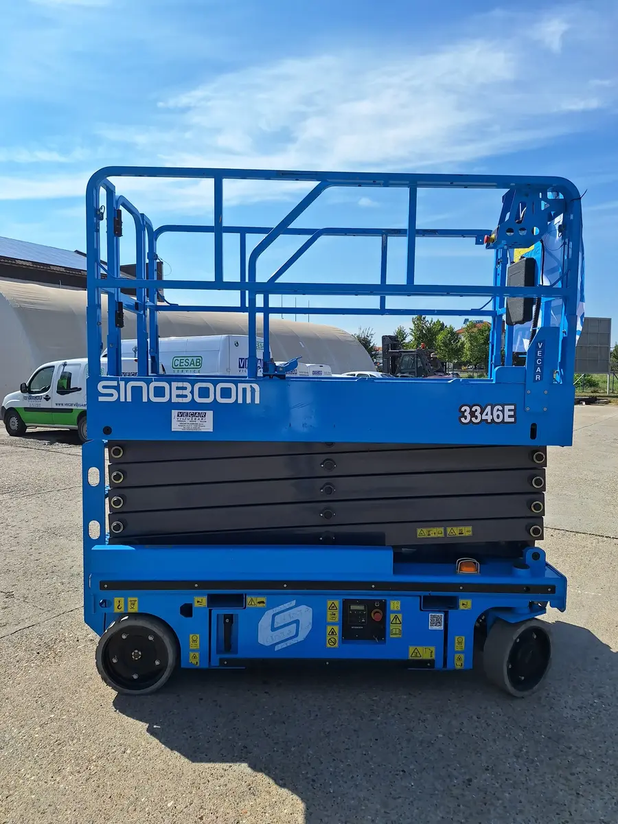 Makazasta platforma Sinoboom • 3346E, godište 2022 • 5