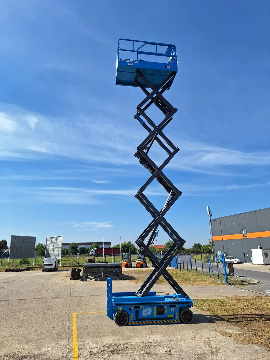 Makazasta platforma Sinoboom • 3346E, godište 2022 • 9