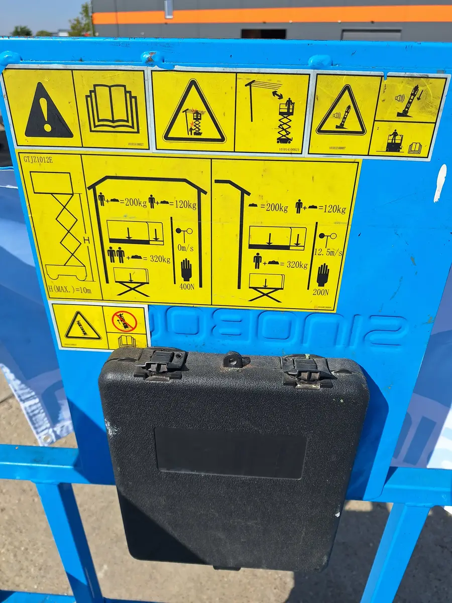 Makazasta platforma Sinoboom • 3346E, godište 2022 • 12