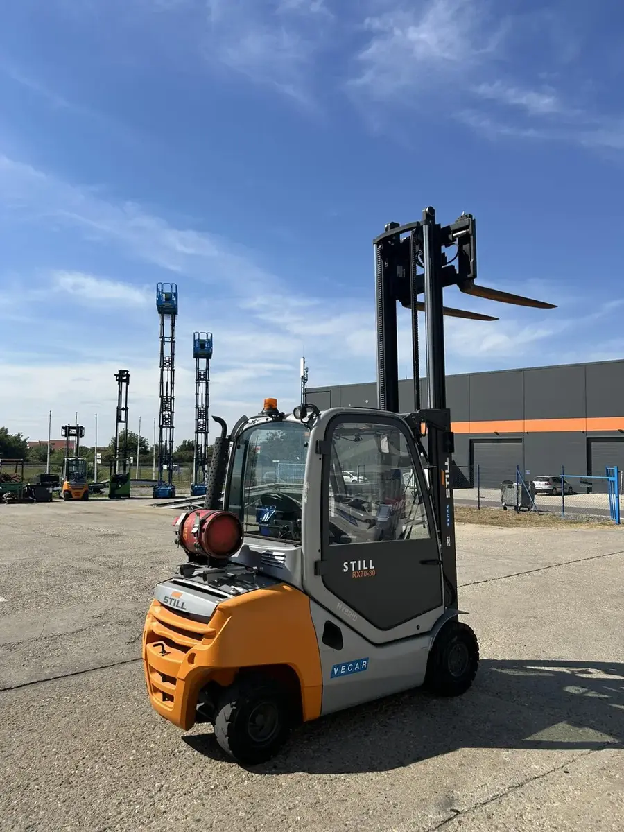 Gasni viljuškar Still • RX70-30T, godište 2020 • 1