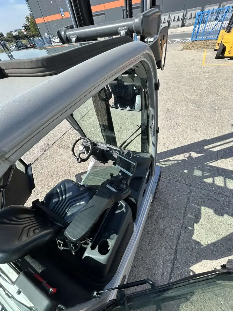 Gasni viljuškar Still • RX70-30T Hybrid, godište 2020 • 7