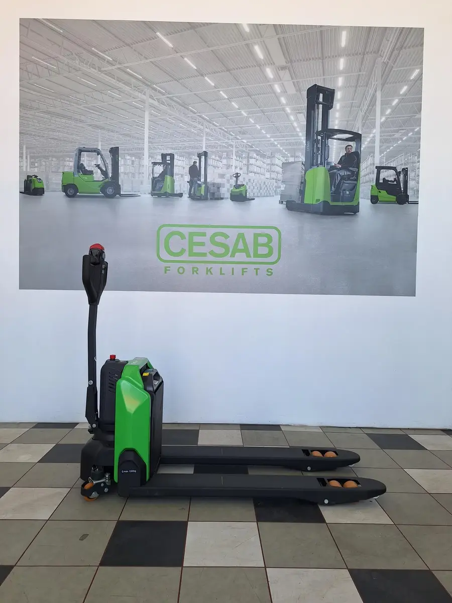 None Cesab • P013i Li-Ion, godište 2025 • 1