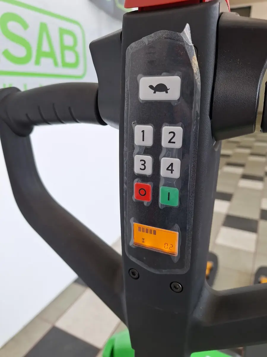 None Cesab • P013i Li-Ion, godište 2025 • 6