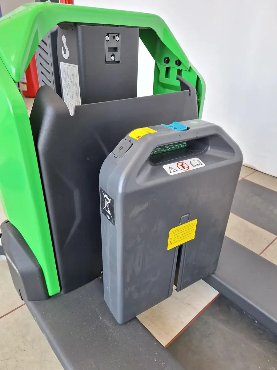 None Cesab • P013i Li-Ion, godište 2025 • 11