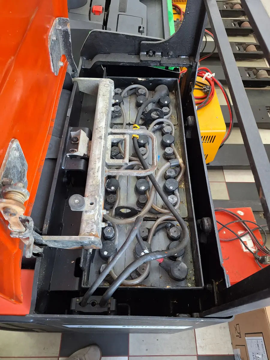 None BT • LPE200, godište 2018 • 8