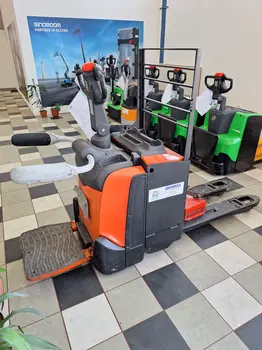 Viljuškari • None • BT • LPE200