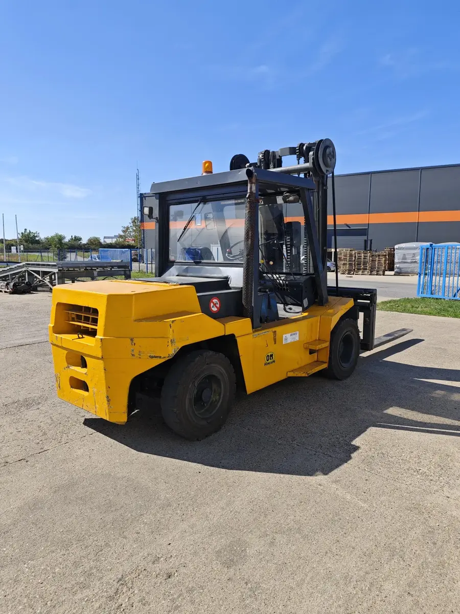 Dizel viljuškar OM Kion group • DI80C, godište 2005 • 5