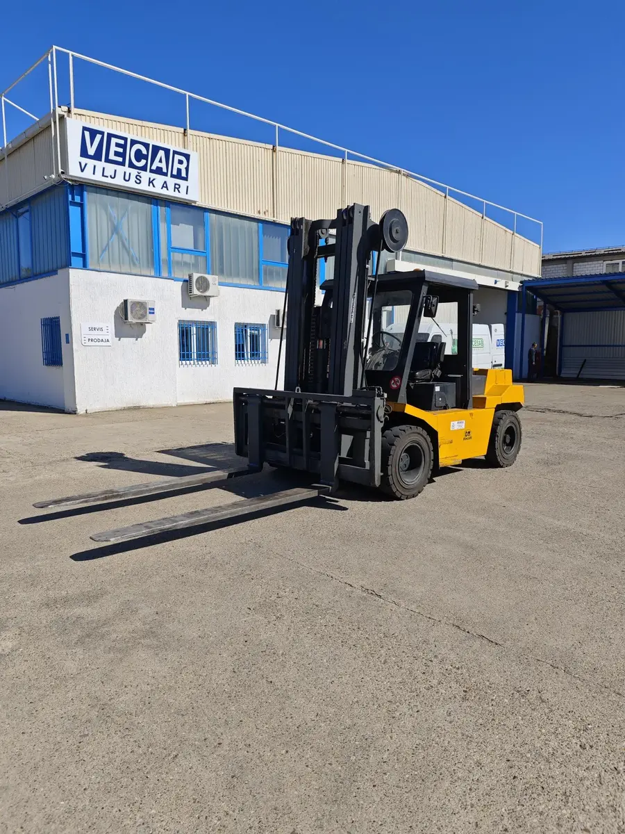 Dizel viljuškar OM Kion group • DI80C, godište 2005 • 9