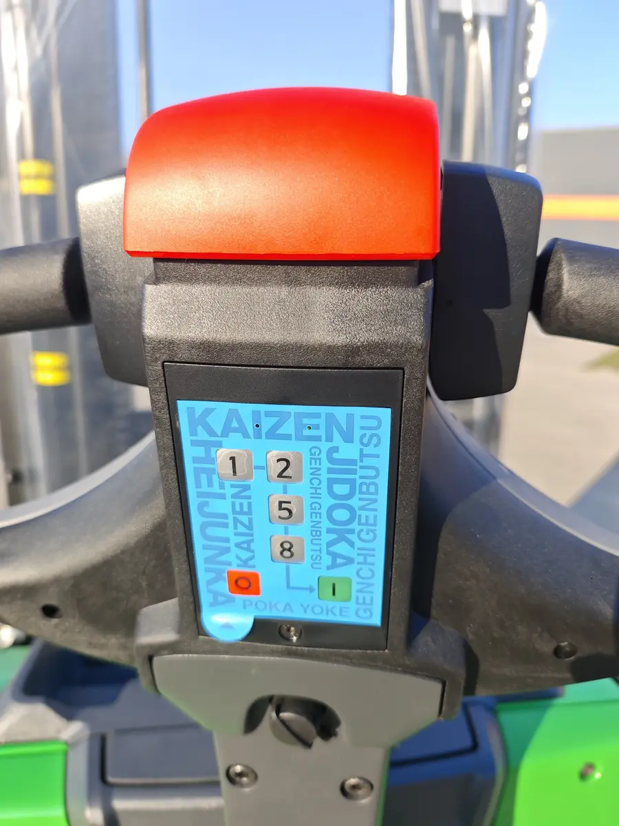 None Cesab • S212, godište 2025 • 8