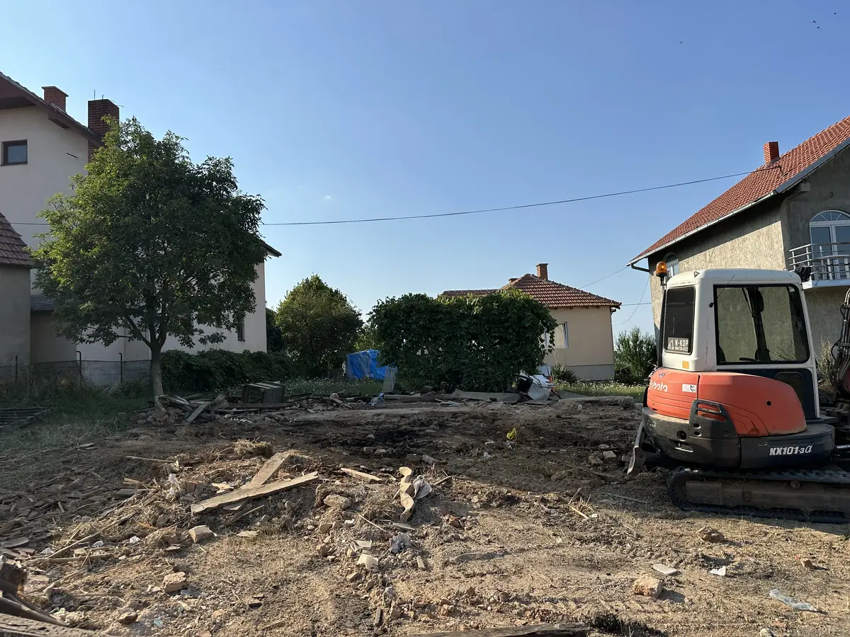 None Vršimo sve vrste zemljanih radova mini bagerom i kamionom kiperom • 16