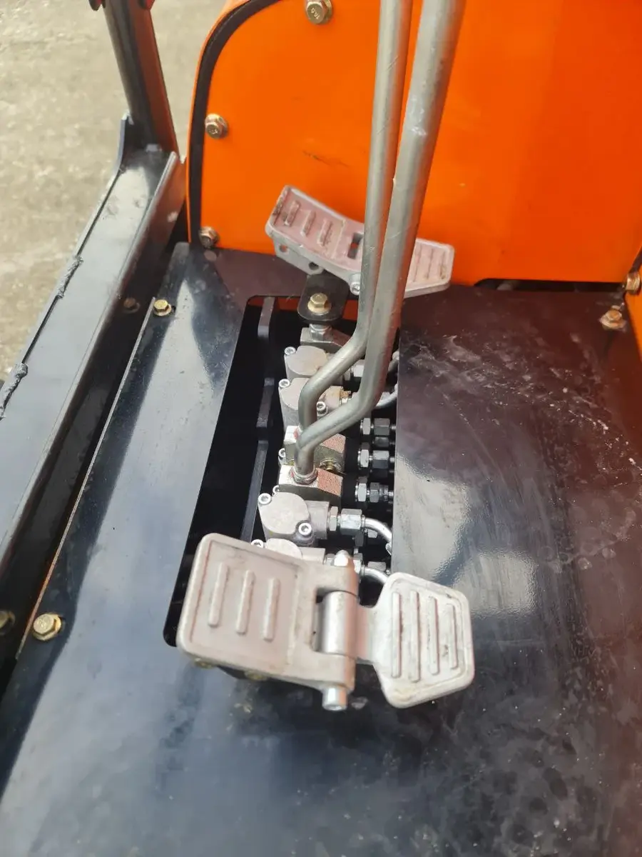 Mini bager Cartiwell • CW 16 PRO Kubota sa Kacketom, godište 2025 • 8