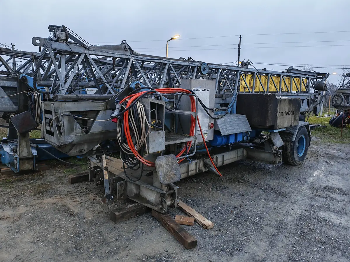 Toranjska dizalica Condecta 2508 • 2