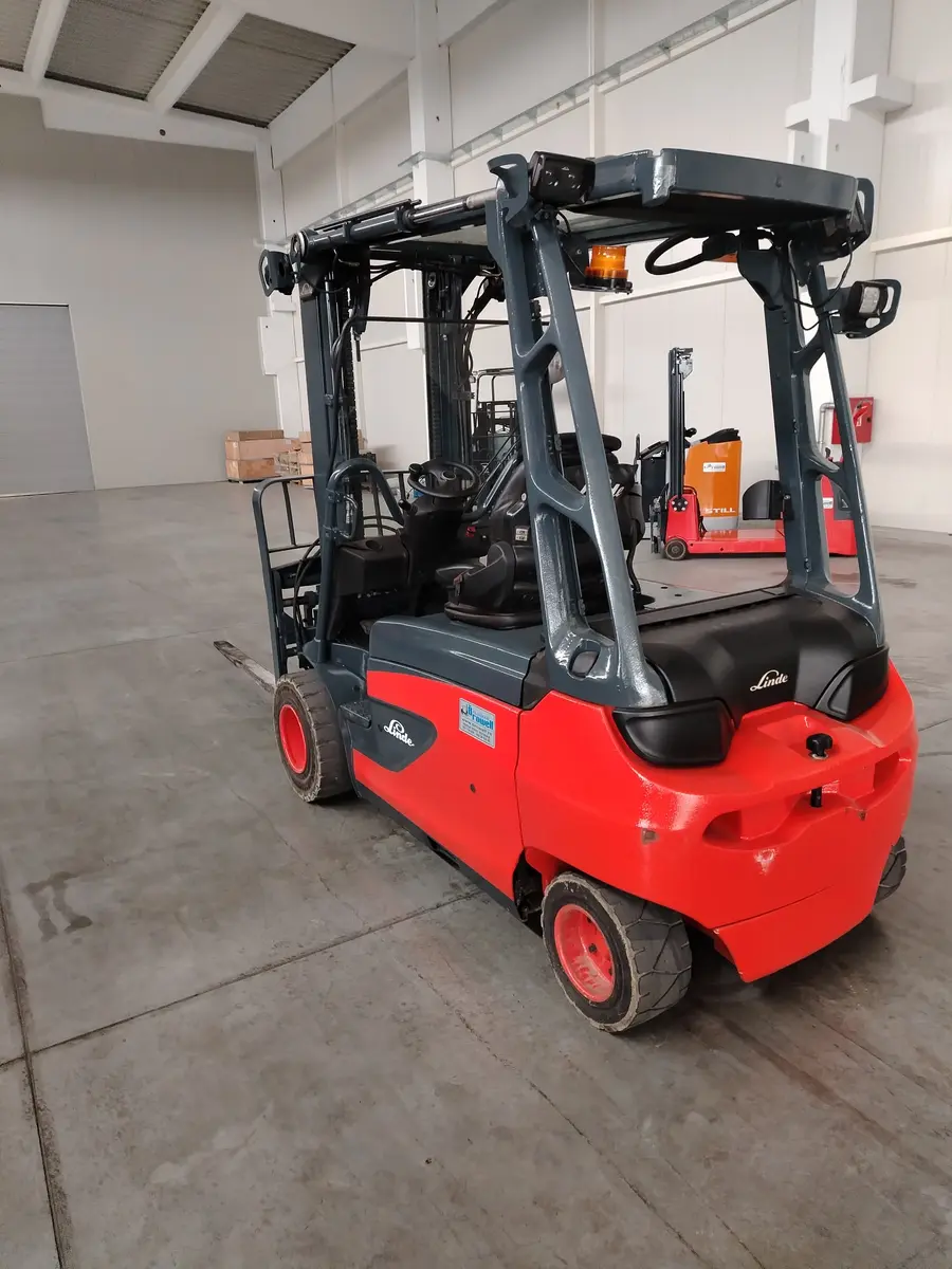 Električni viljuškar Linde • E35L-01, godište 2018 • 2