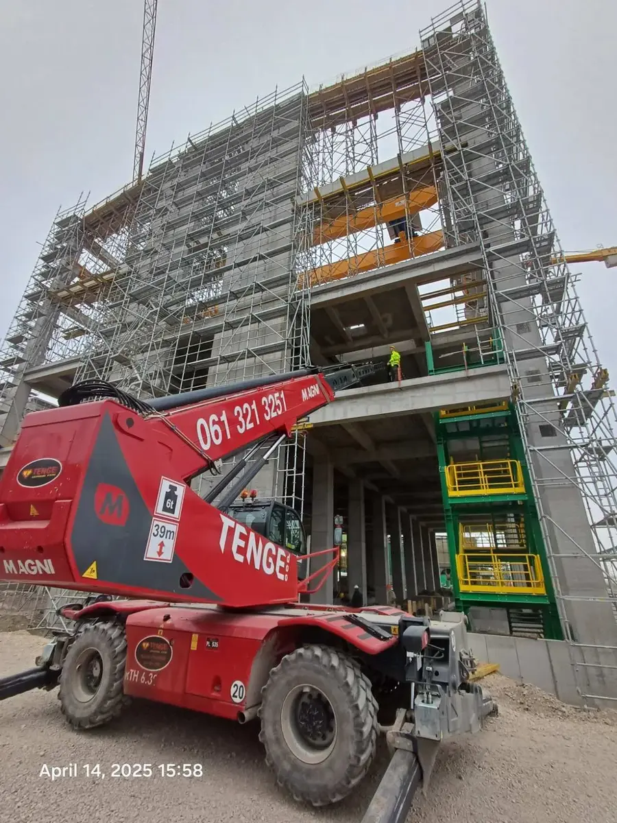 Teleskopski utovarivač / Telehendler Magni • RTH 6.39 • 8