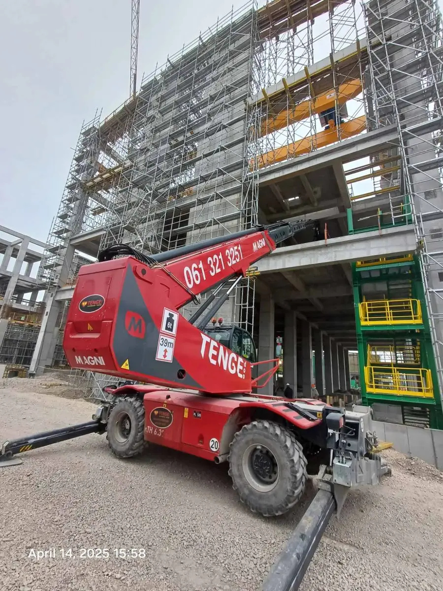 Teleskopski utovarivač / Telehendler Magni • RTH 6.39 • 9