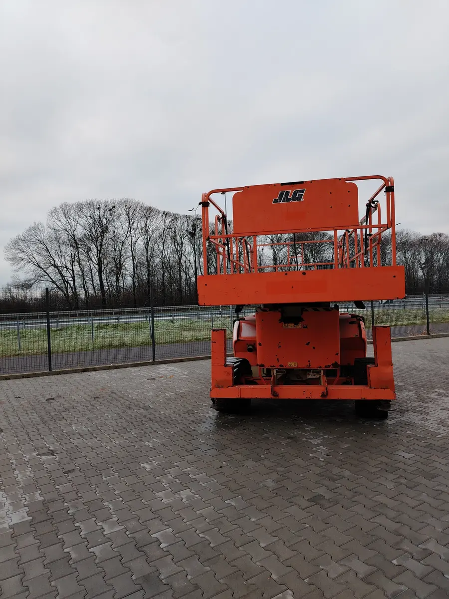 Makazasta platforma JLG • 4394RT, godište 2003 • 3