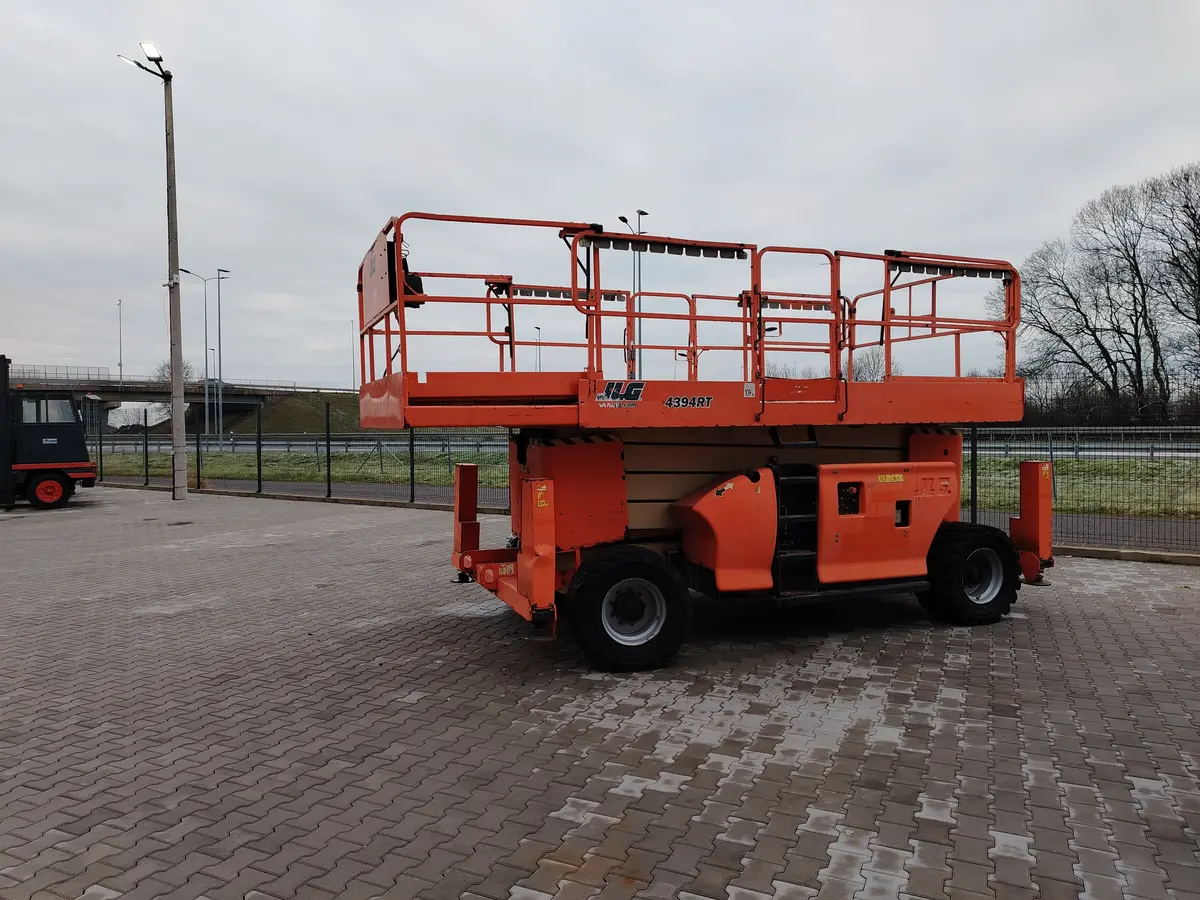 Makazasta platforma JLG • 4394RT, godište 2003 • 4