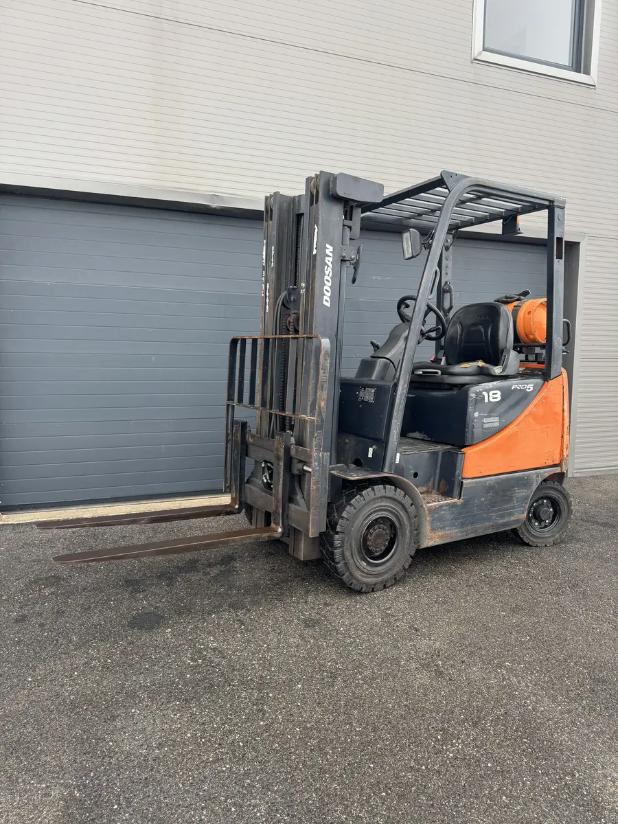 Gasni viljuškar Doosan • G18S-5, godište 2013 • 3