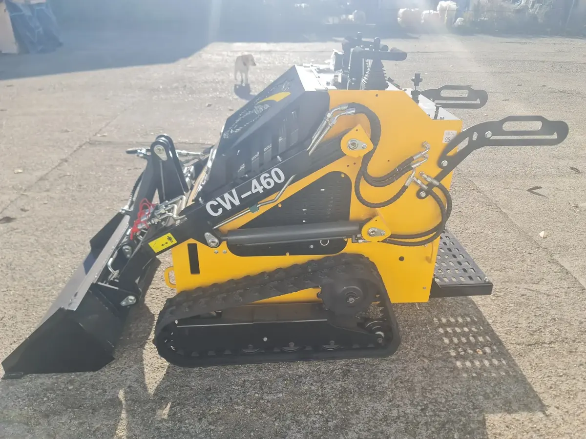 Mini utovarivač CW 460 Skid Loader, godište 2025 • 4