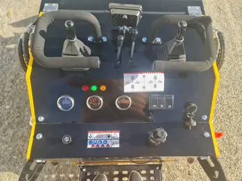 Mini utovarivač CW 460 Skid Loader, godište 2025 • slika 3