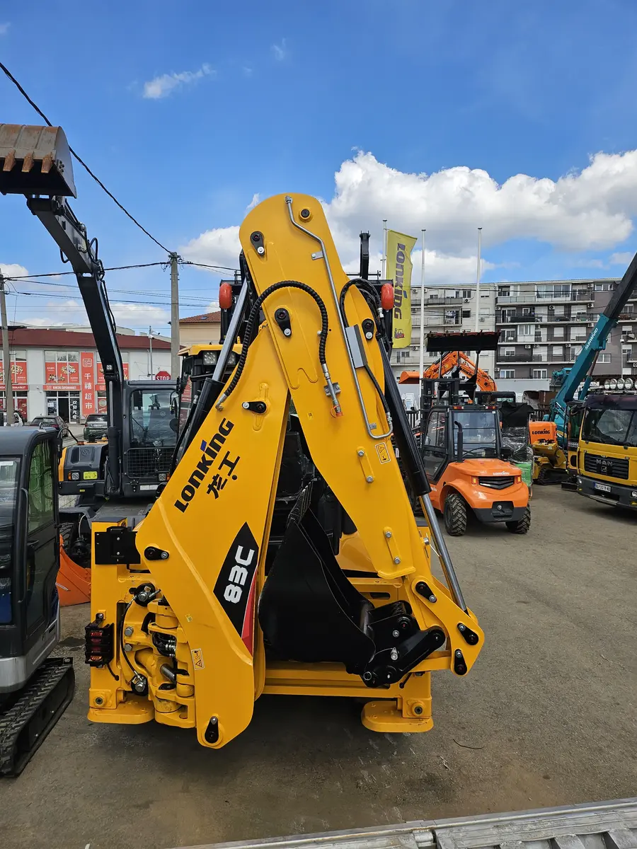 None JCB • 3cx, godište 2025 • 1