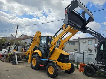 None JCB • 3cx, godište 2025 • slika 2