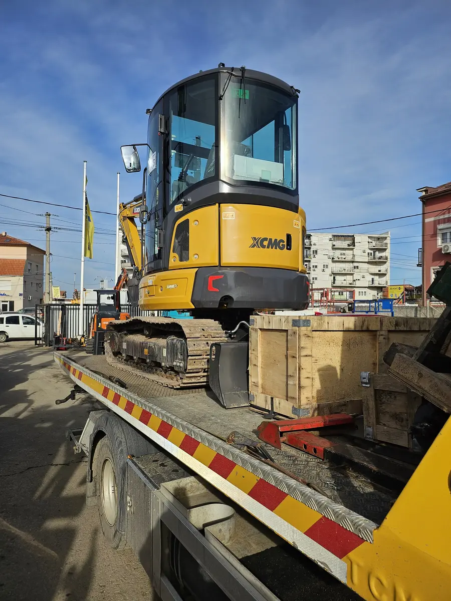 Mini bager XCMG • 3.5t , 6t,  15t, godište 2025 • 4