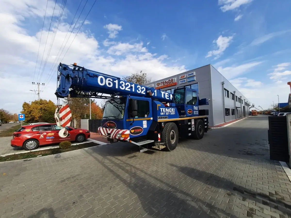 Auto dizalica sa korpom Liebherr • LTM 1030 2.1 • 2