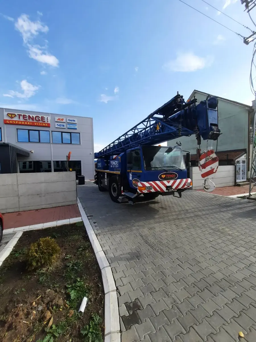 Auto dizalica sa korpom Liebherr • LTM 1030 2.1 • 1