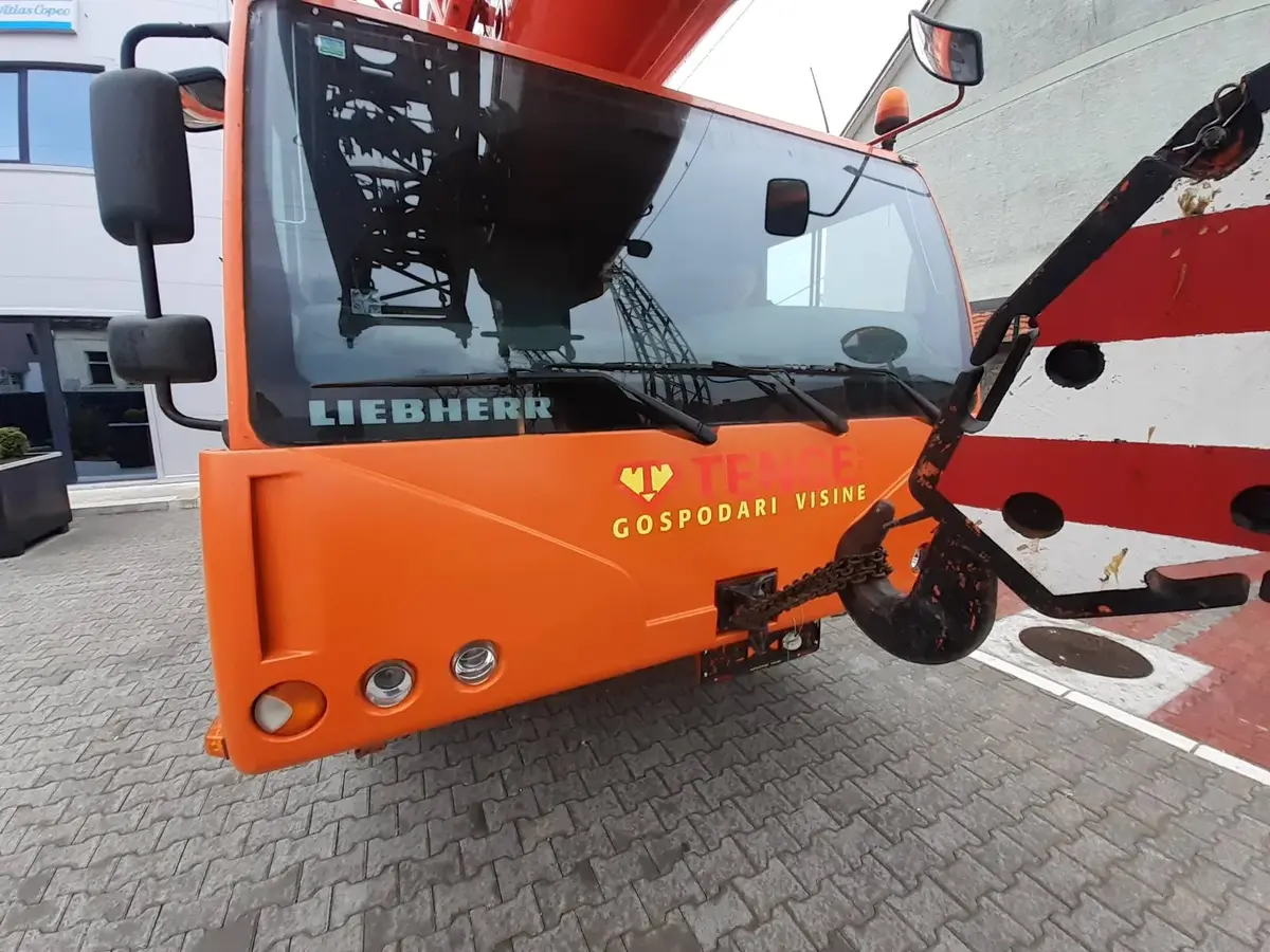 Auto dizalica sa korpom Liebherr • LTM 1045.1 • 6