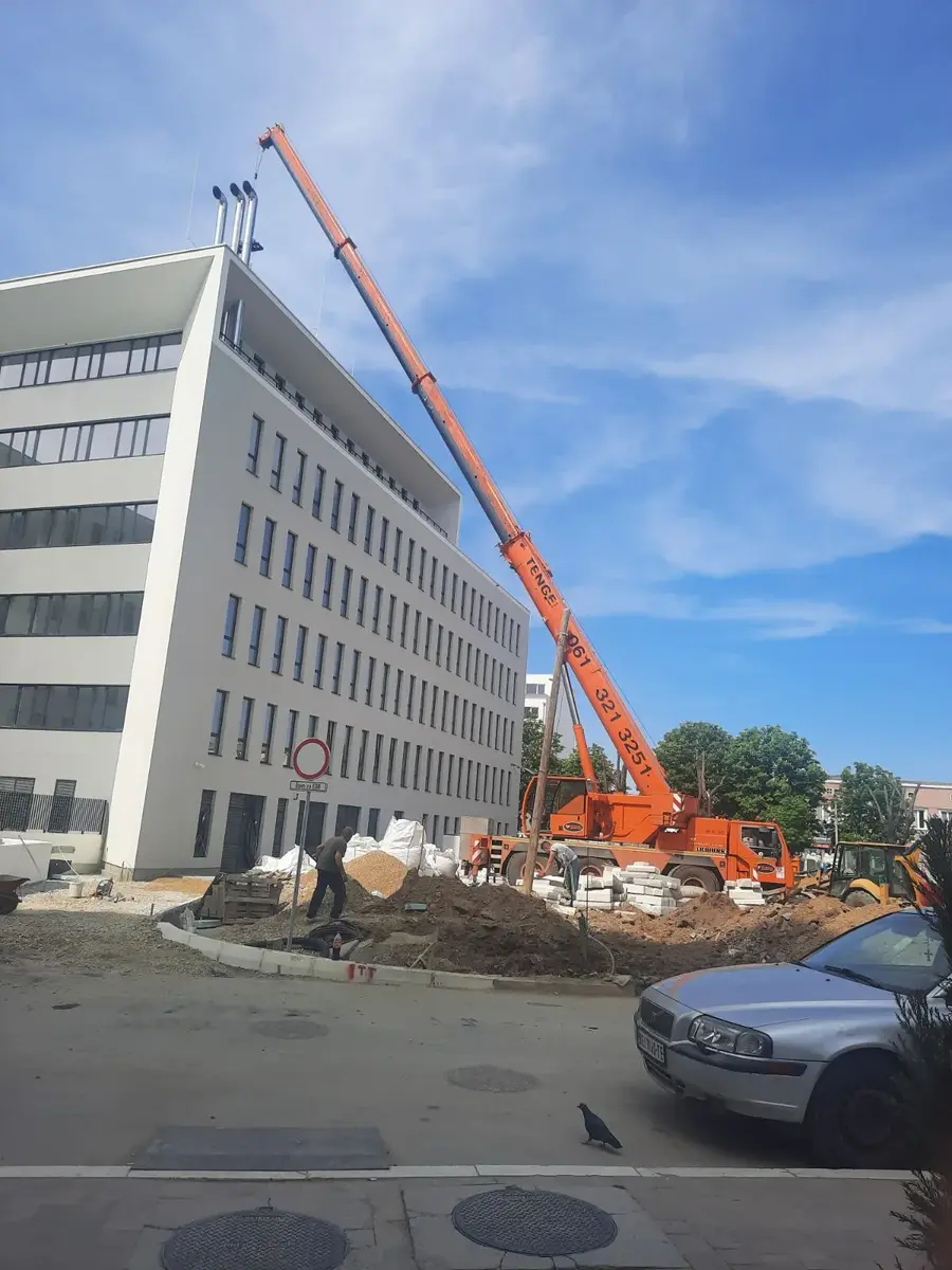 Auto dizalica sa korpom Liebherr • LTM 1045.1 • 9