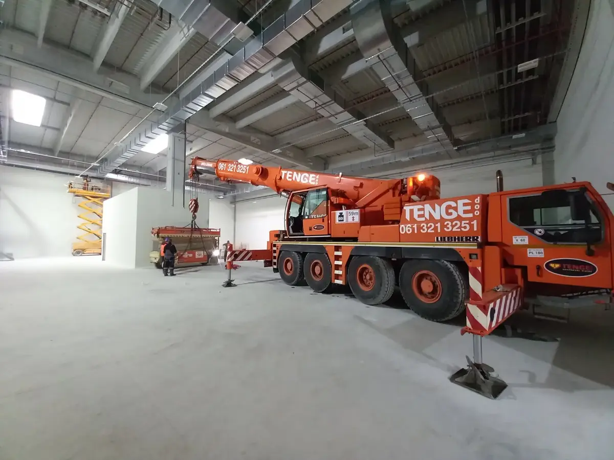 Auto dizalica sa korpom Liebherr • LTM 1060-2 • 6