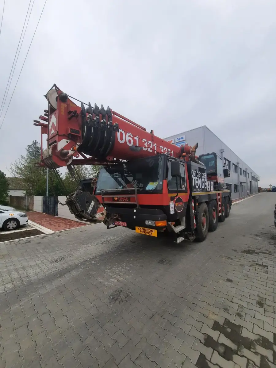 Auto dizalica sa korpom Liebherr • LTM 1080 • 3