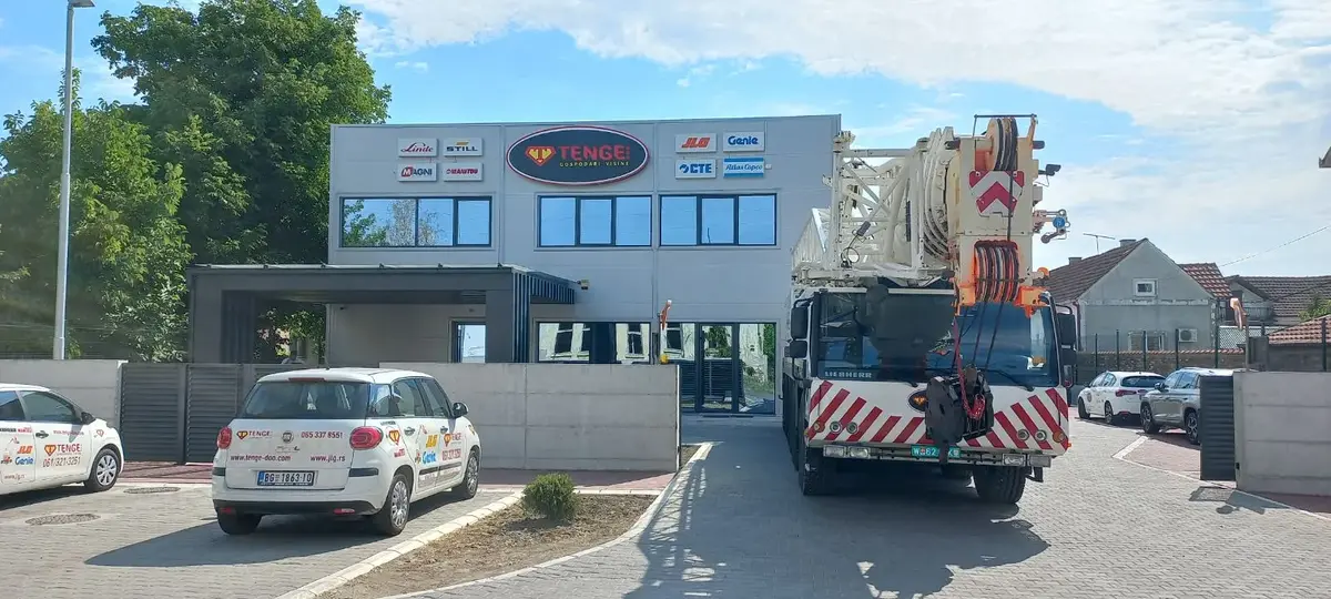 Auto dizalica sa korpom Liebherr • LTM 1150 • 1