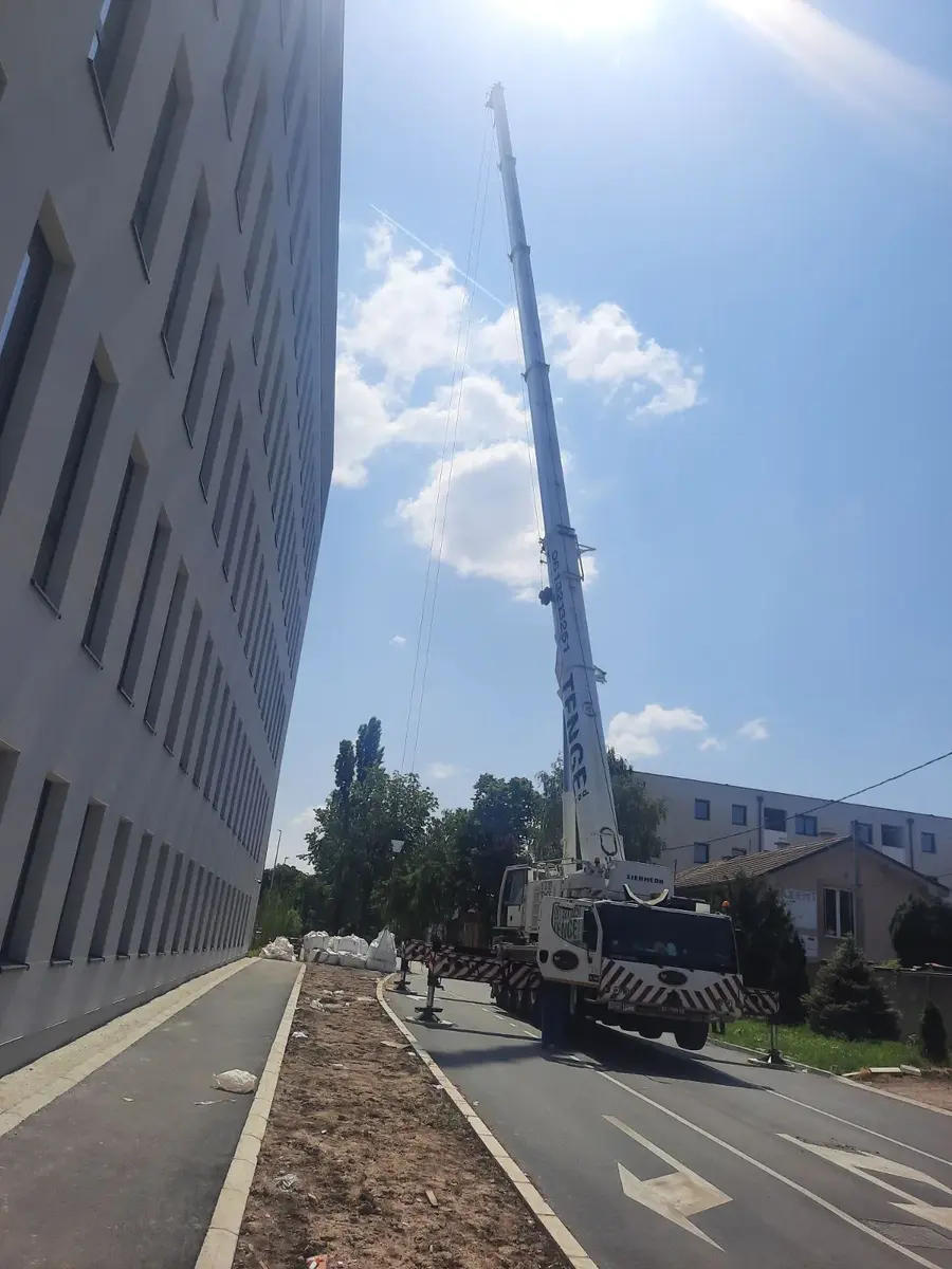 Auto dizalica sa korpom Liebherr • LTM 1150 • 8