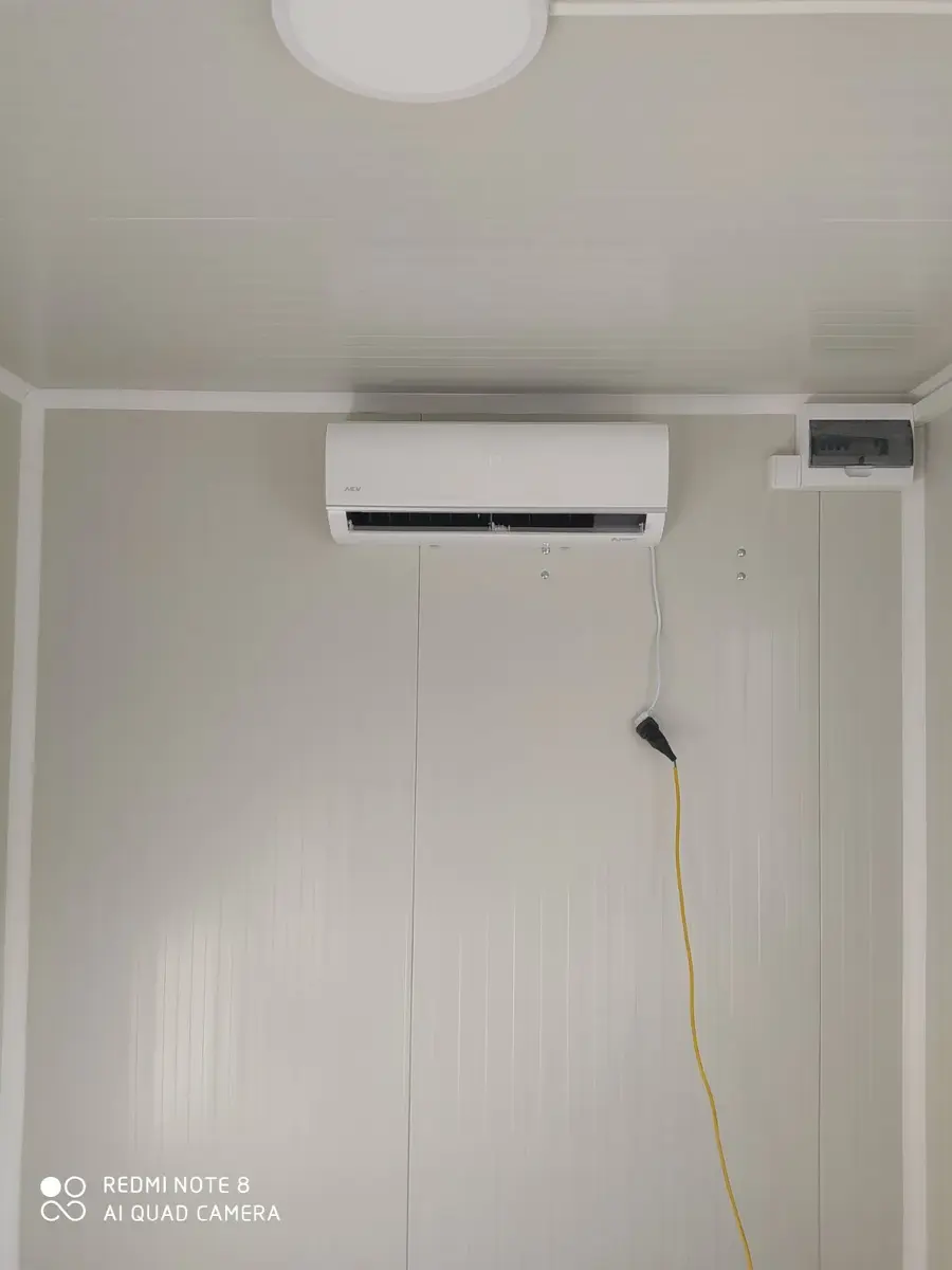 Stambeno-poslovni kontejner KANCELARIJSKI KONTEJNER OD 6M • 6