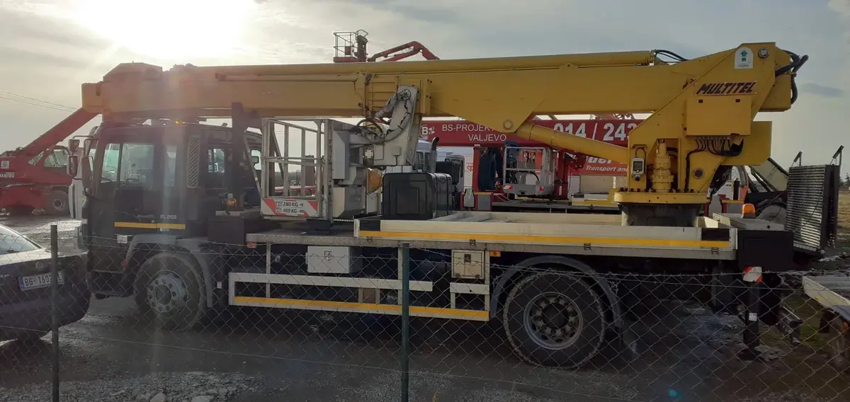 Auto dizalica sa korpom Volvo • MULTITEL J335 ALU • 2