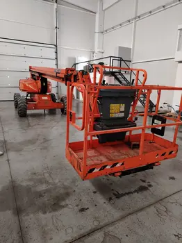 Zglobna platforma JLG • M600JP, godište 2012 • slika 4