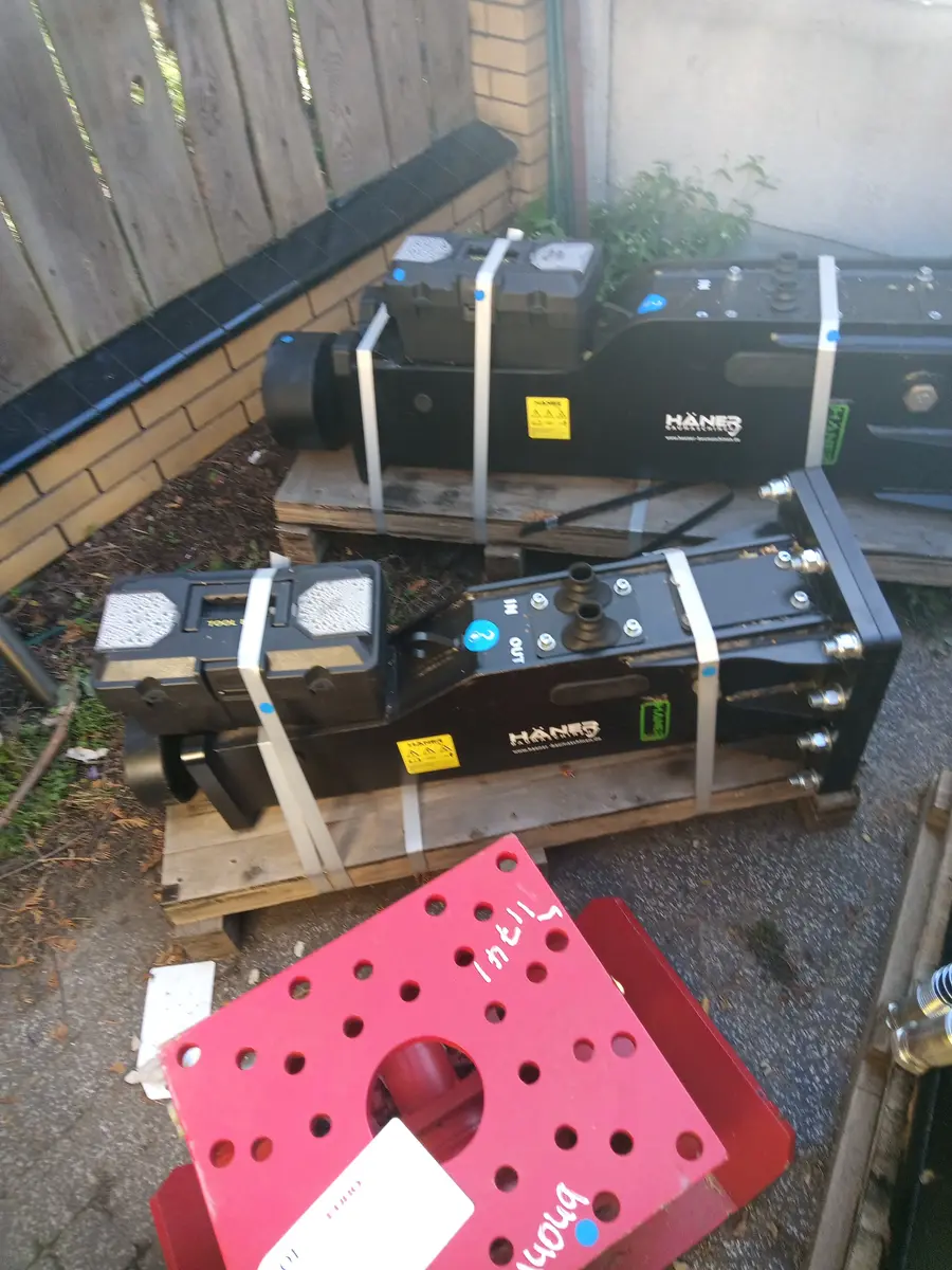 None JCB • haner 400, godište 2025 • 1