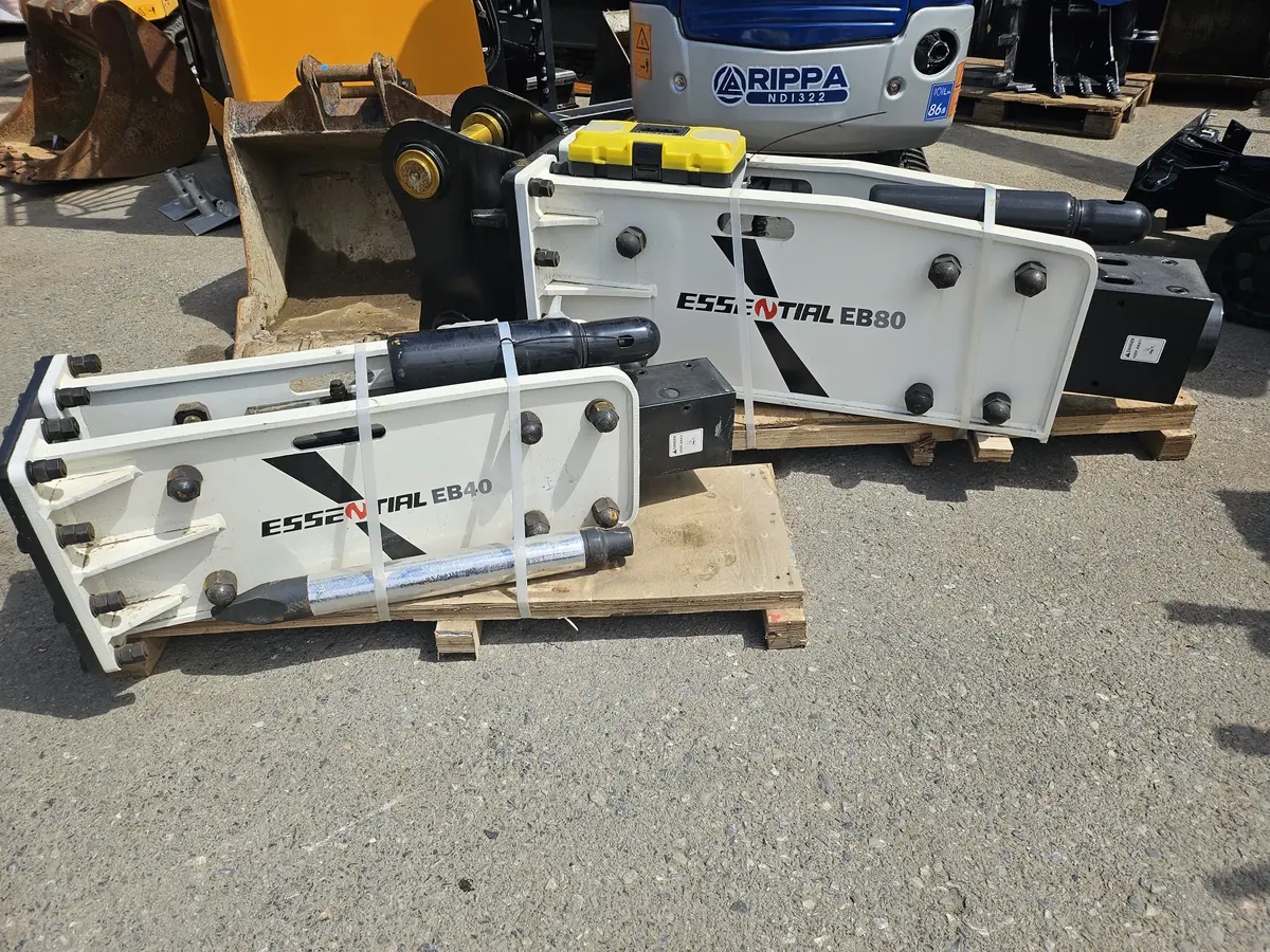 None JCB • haner 400, godište 2025 • 3