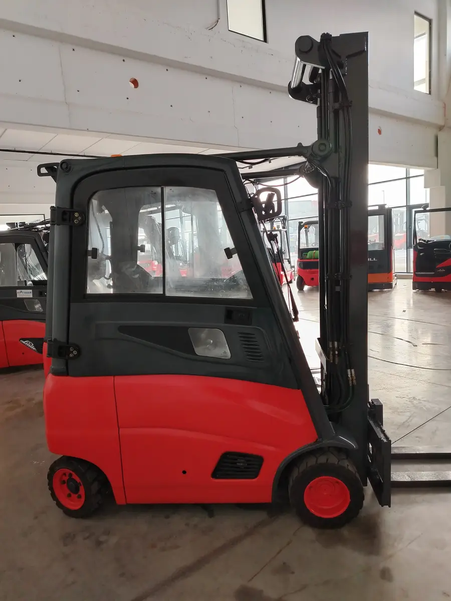 Električni viljuškar Linde • E20PH-01, godište 2007 • 2