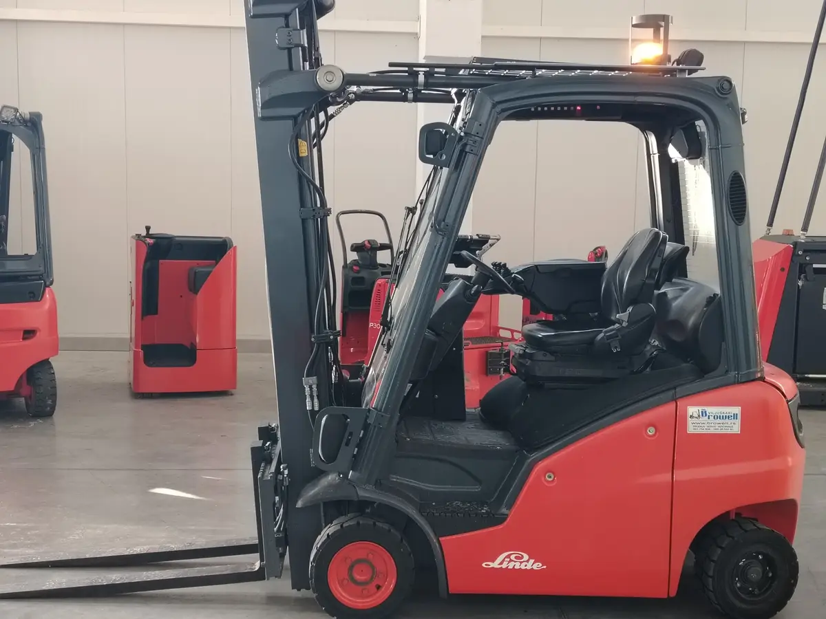 Dizel viljuškar Linde • H16D, godište 2019 • 3