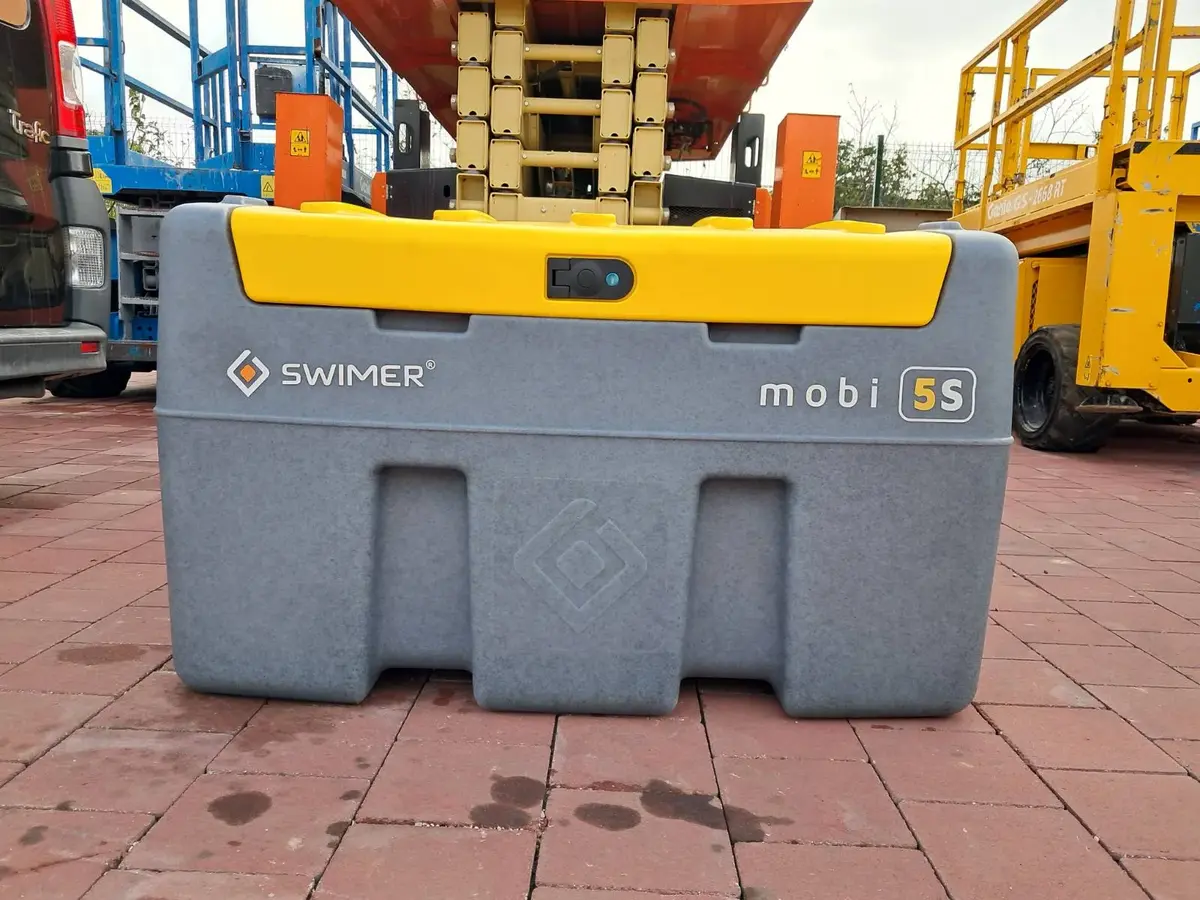 None CISTERNA ZA GORIVO SA PUMPOM • SWIMER • 400 • 3