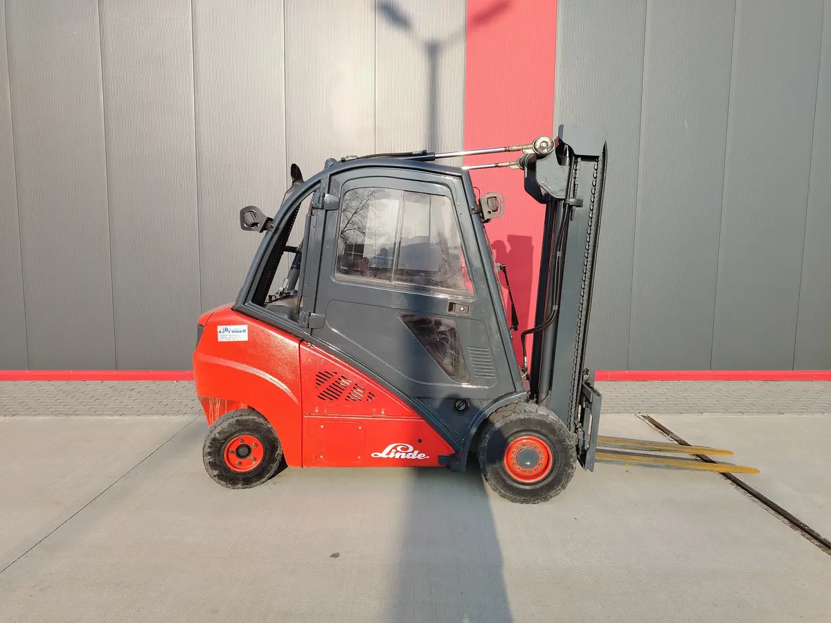 Dizel viljuškar Linde • H30D-02, godište 2016 • 5