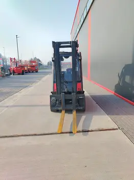 Dizel viljuškar Linde • H30D-02, godište 2016 • slika 3